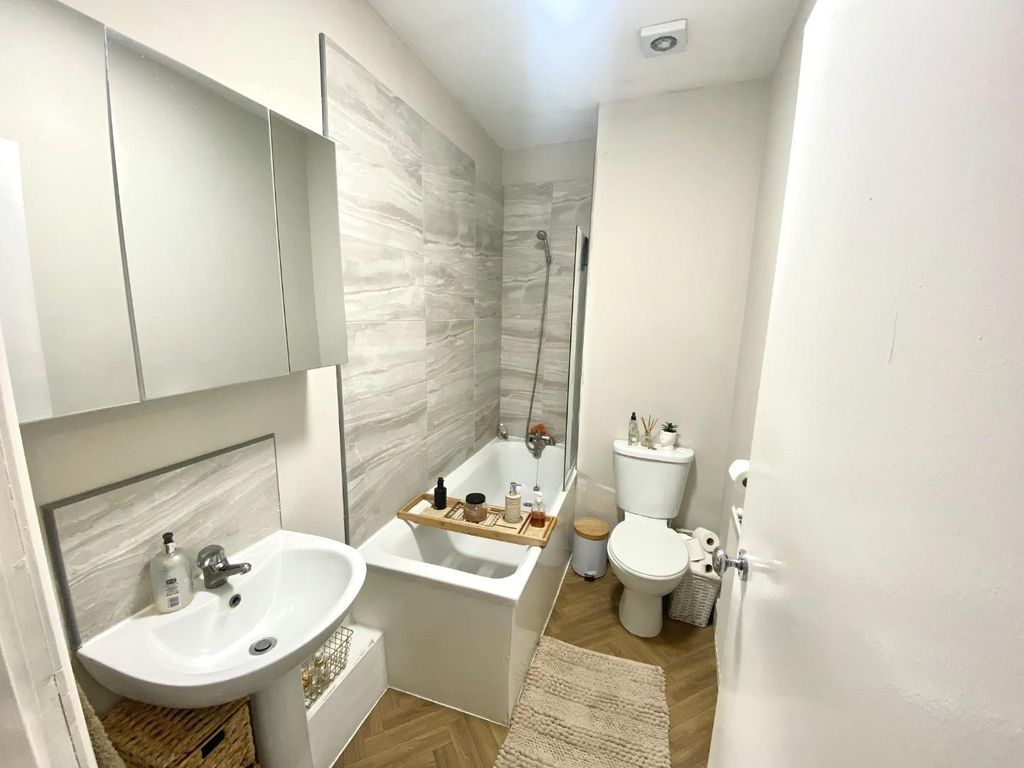 Property photo 3 of 8 Img_2561.Jpg