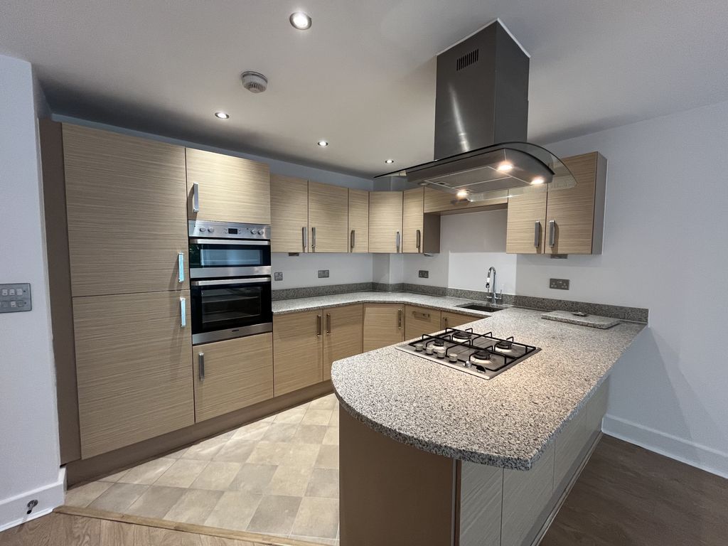 Property photo 3 of 16 Kitchen 2