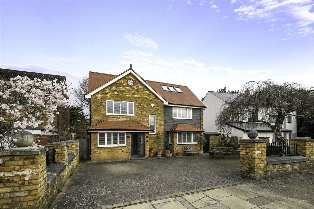Property photo 1 of 31 Picture No. 28