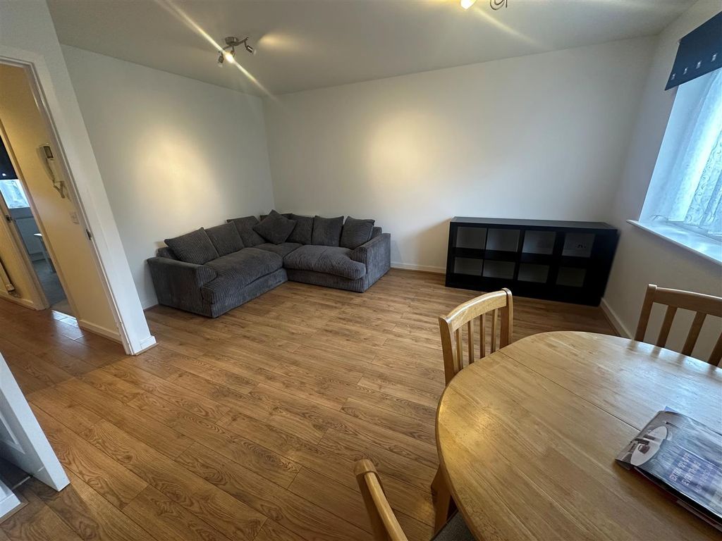 Property photo 3 of 10 10.Jpg