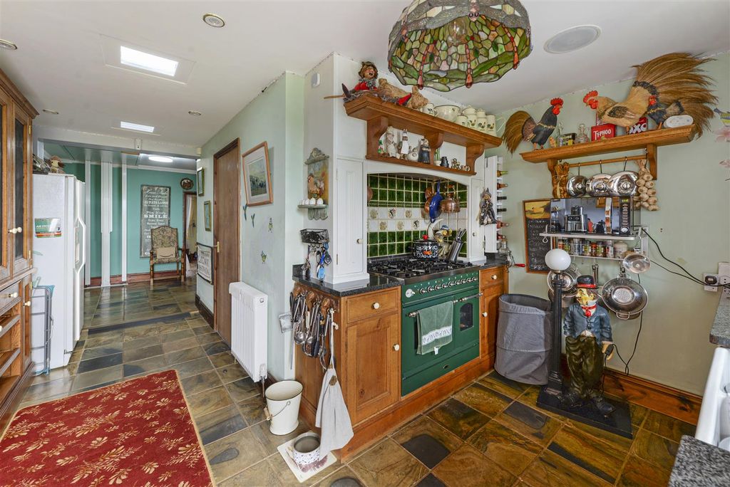 Property photo 3 of 21 4Pettits09.Jpg