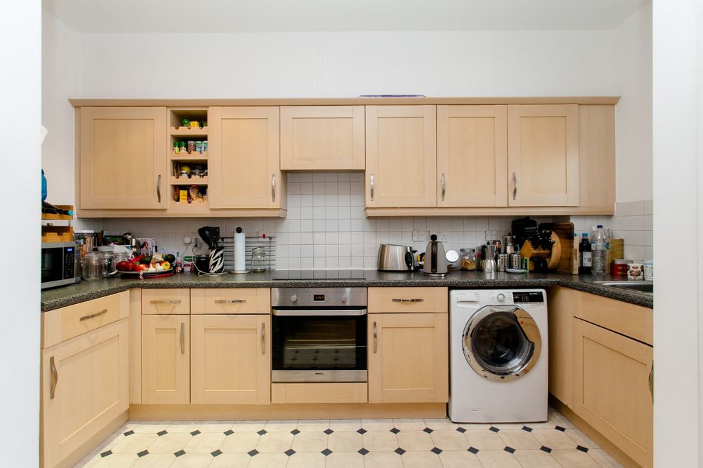 Property photo 2 of 14 Kitchen