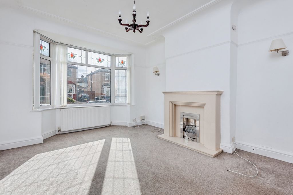 Property photo 3 of 23 Pbox-Img.Jpg
