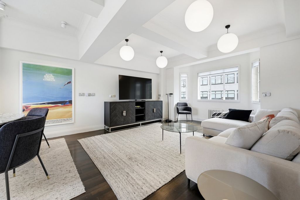 Property photo 1 of 19 Reception Room