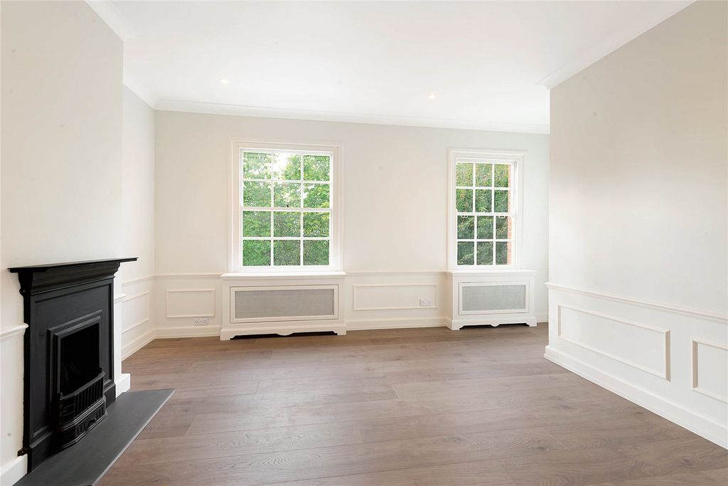 Property photo 2 of 7 Reception