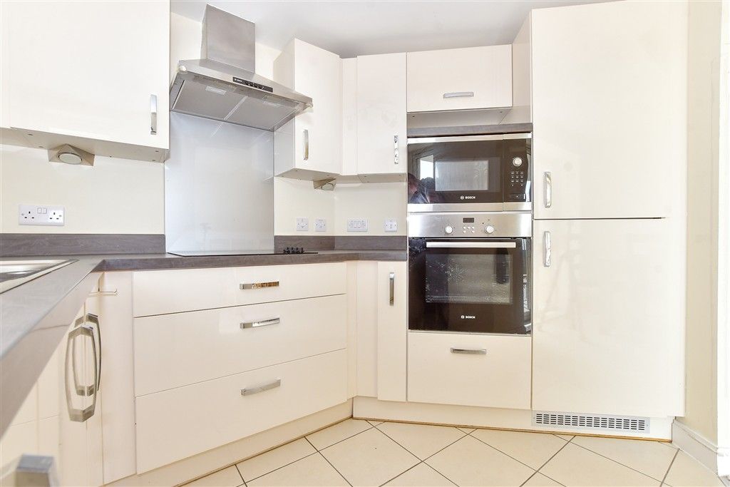 Property photo 3 of 13 Kitchen