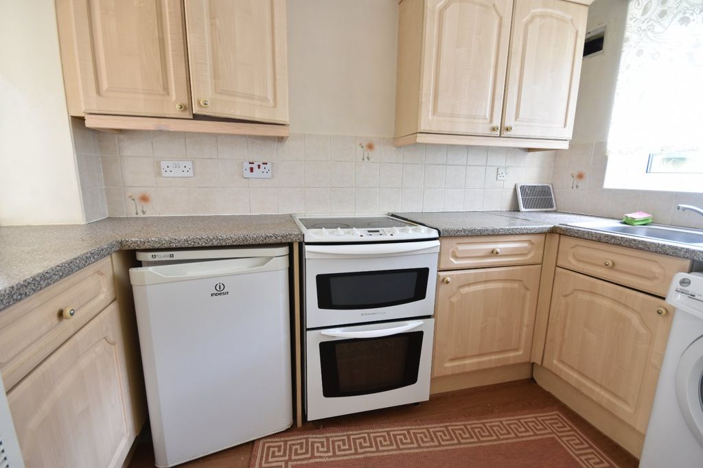 Property photo 3 of 11 Picture No. 17