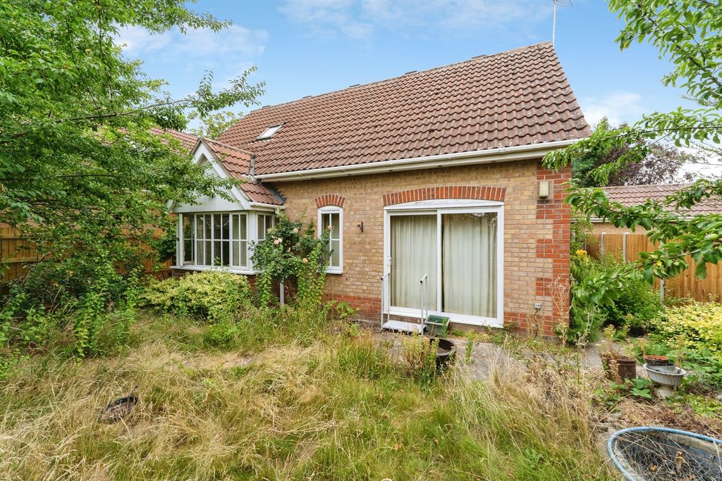 Property photo 2 of 12