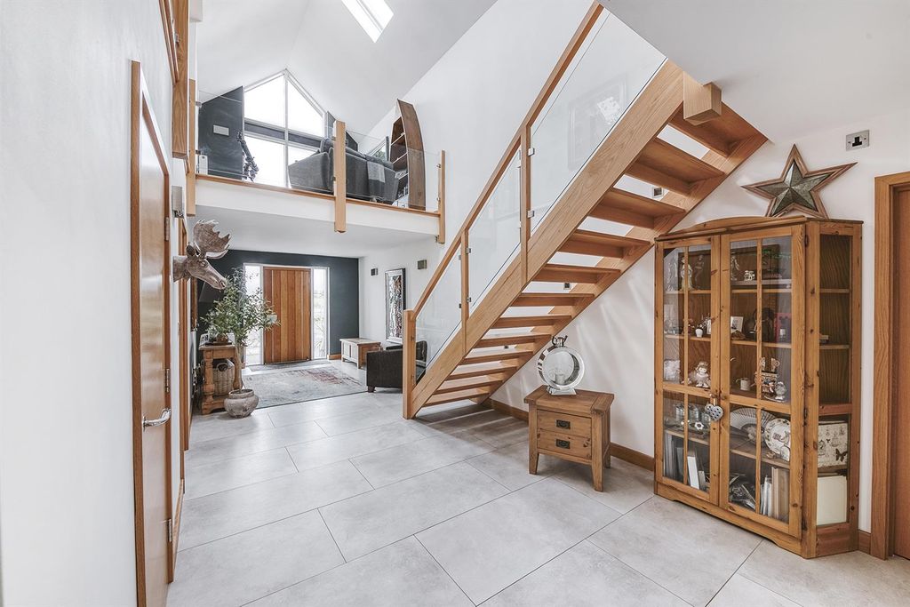 Property photo 3 of 37 E92A9547_Hdr.Jpg