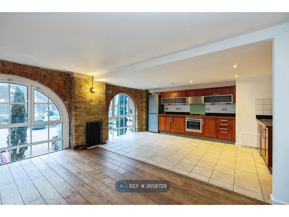 Property photo 2 of 12 Dining Area