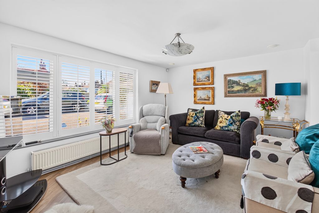 Property photo 2 of 30 A6701893