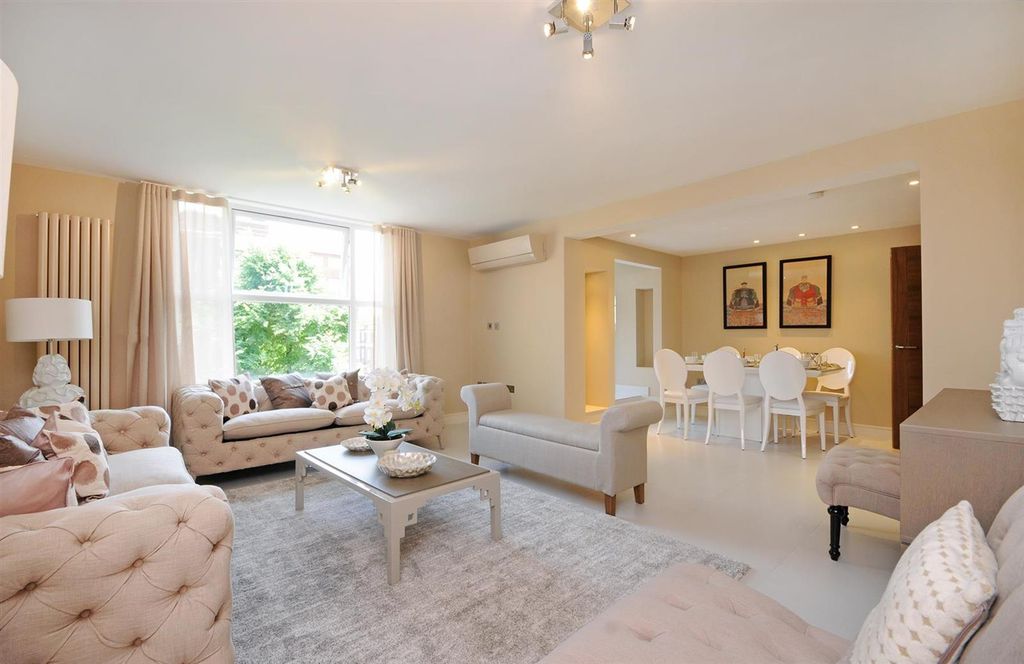 Property photo 1 of 10 Reception Room