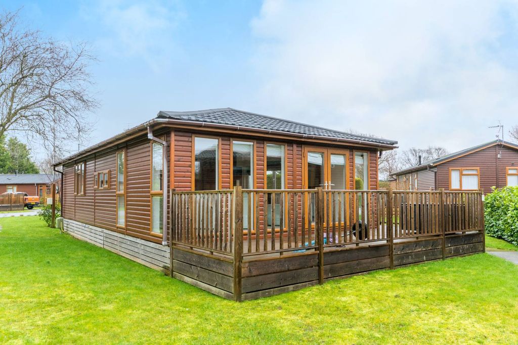 Property photo 1 of 22