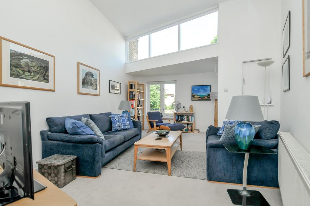 Property photo 2 of 19 1A.Jpg