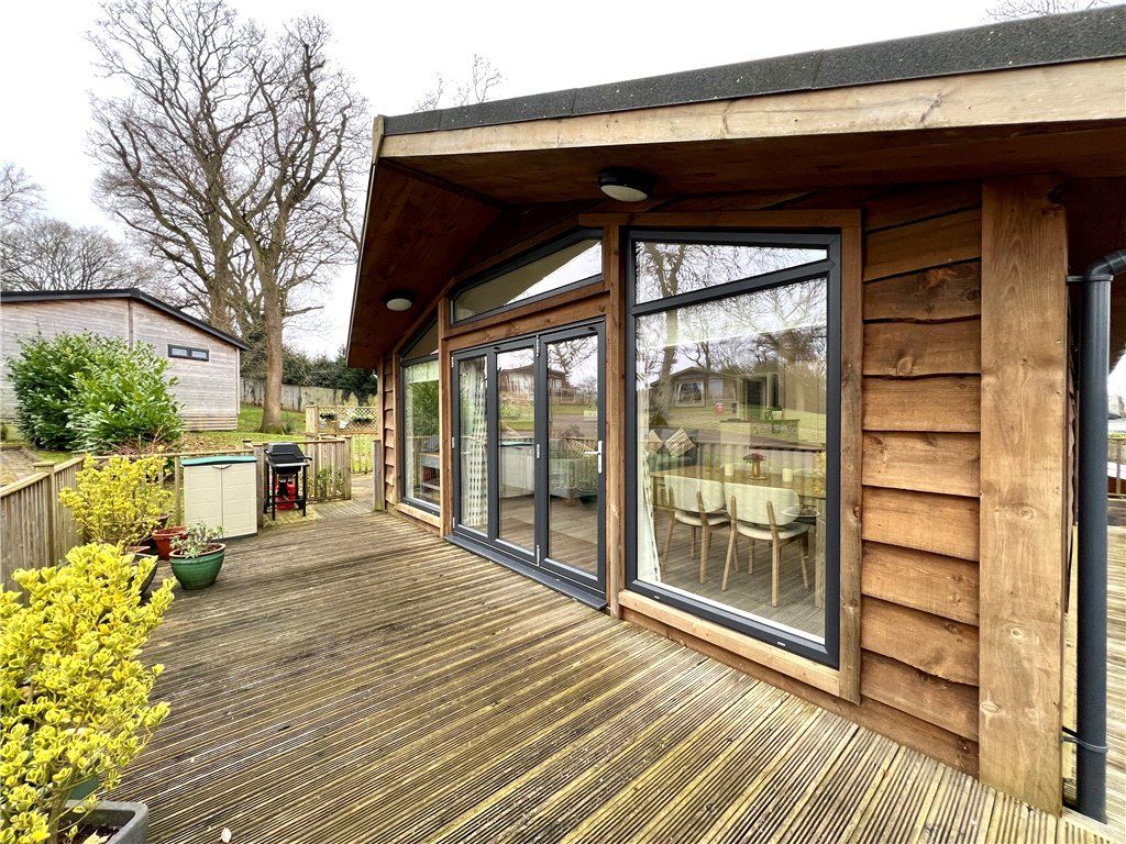 Property photo 1 of 19 Exterior