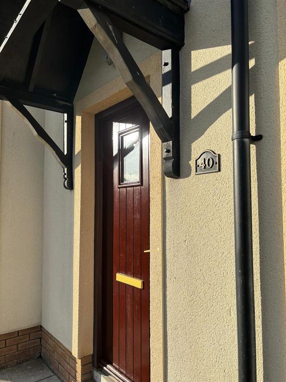 Property photo 2 of 17 F6450c09-2705-4520-B7d7-7B9503603324.Jpg