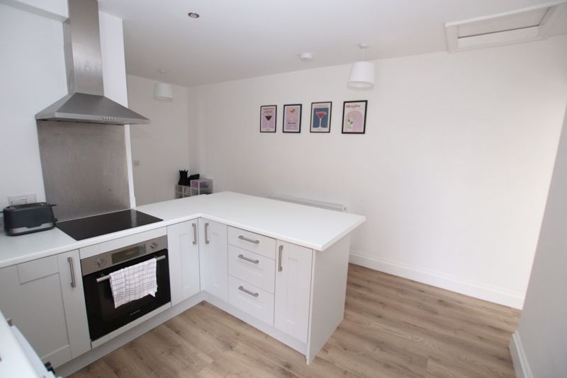 Property photo 1 of 7 Breakfast Kitchen Photo 2