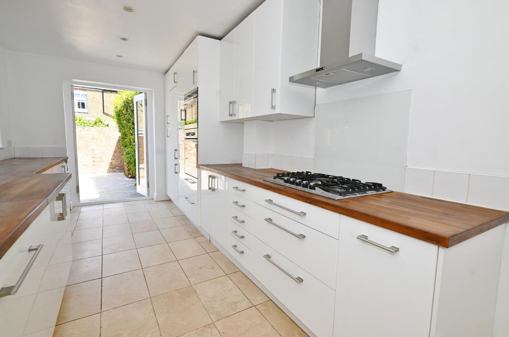 Property photo 3 of 13