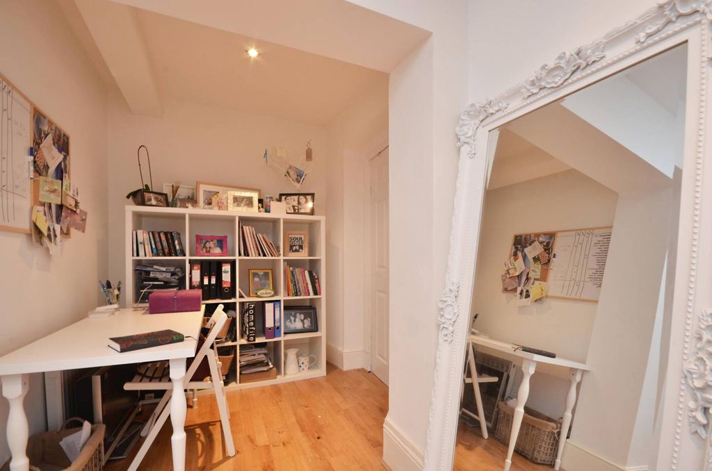 Property photo 3 of 9