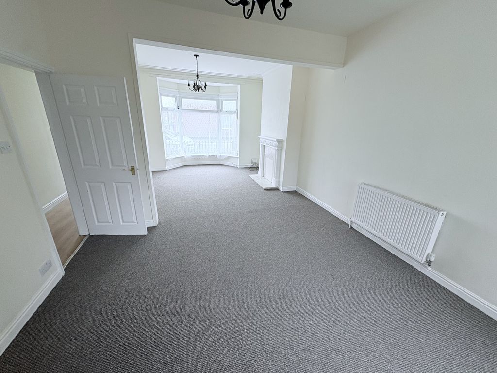 Property photo 3 of 9 Gallery