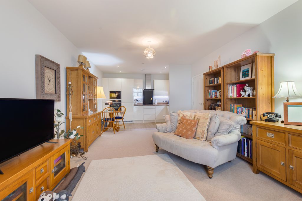 Property photo 3 of 15