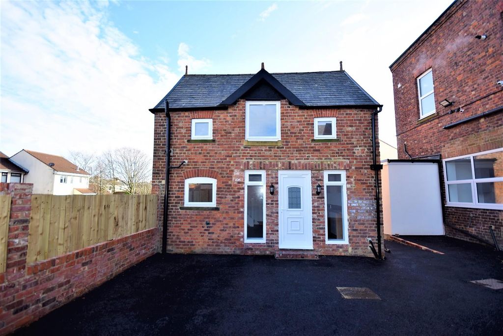 Property photo 3 of 31 The Coach House