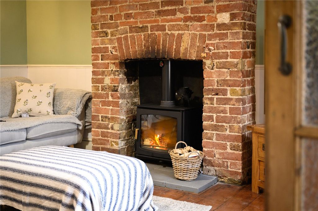 Property photo 3 of 18 Reception Fire Place