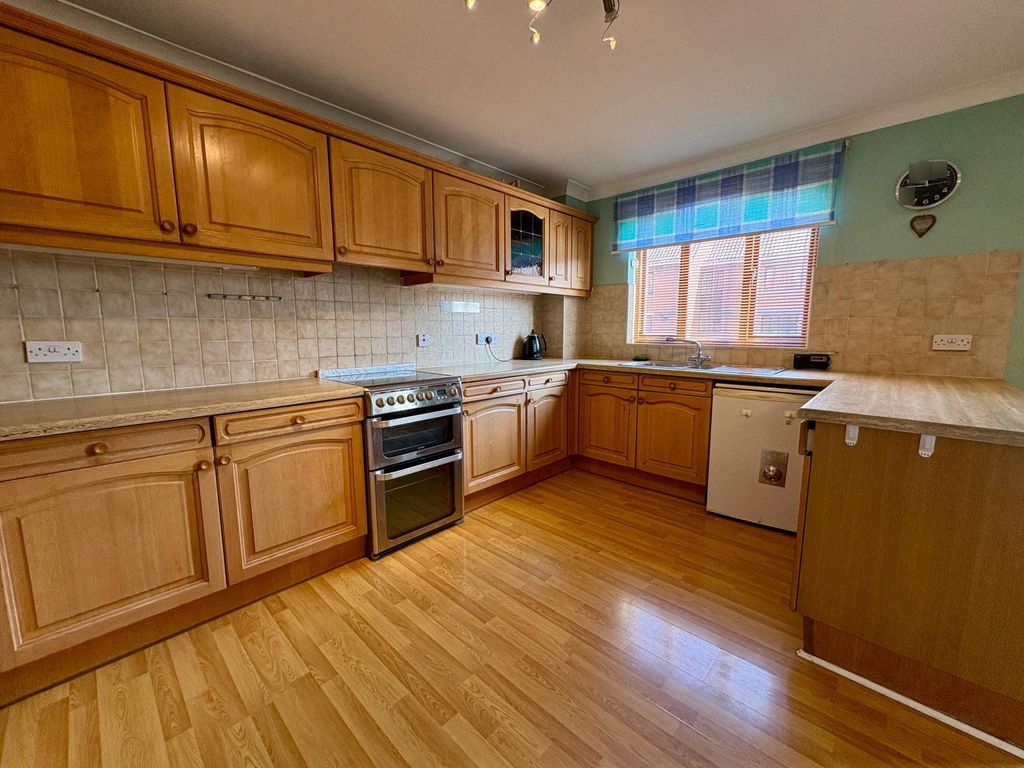 Property photo 2 of 11 Photo 1