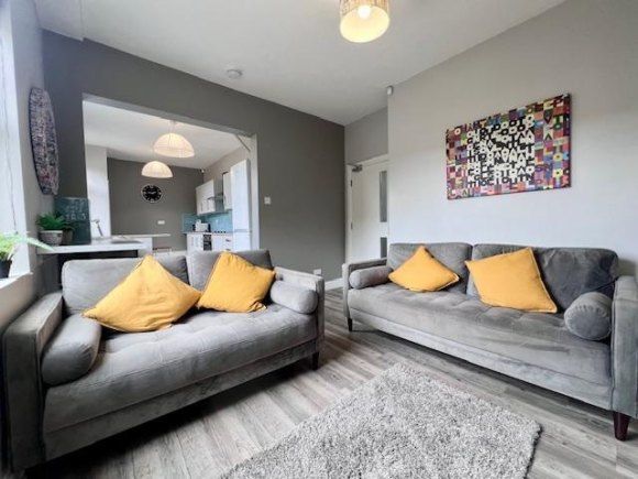 Property photo 3 of 13 9041115.Jpg