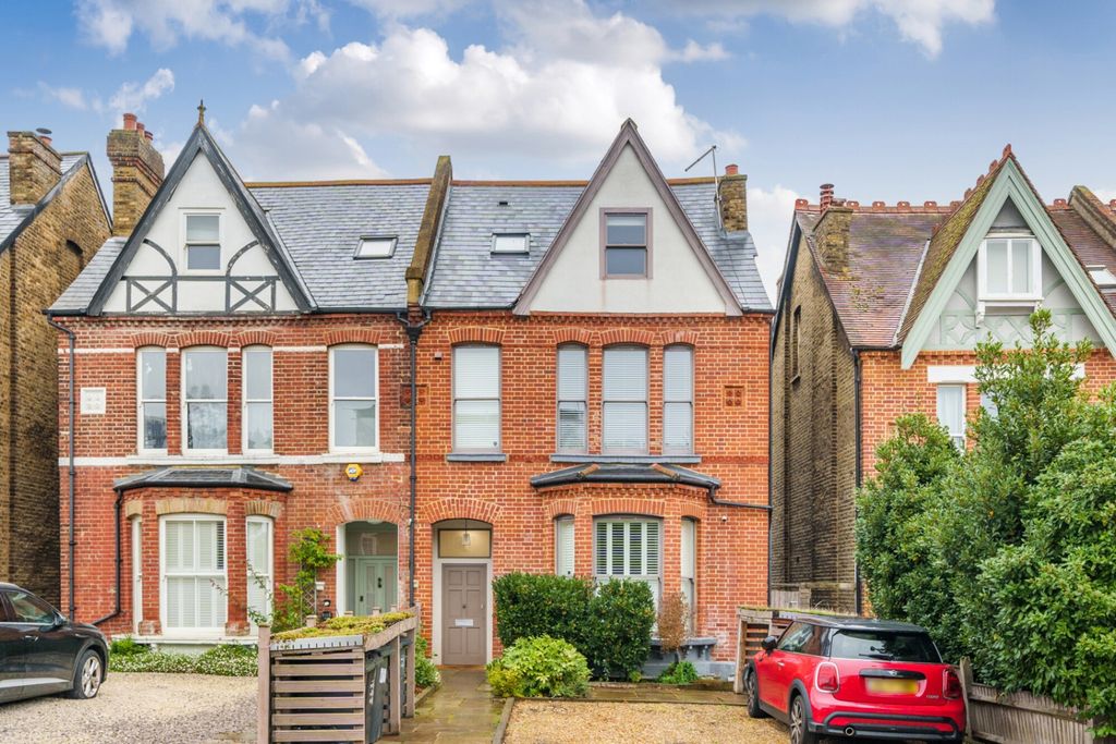 Property photo 1 of 11 9