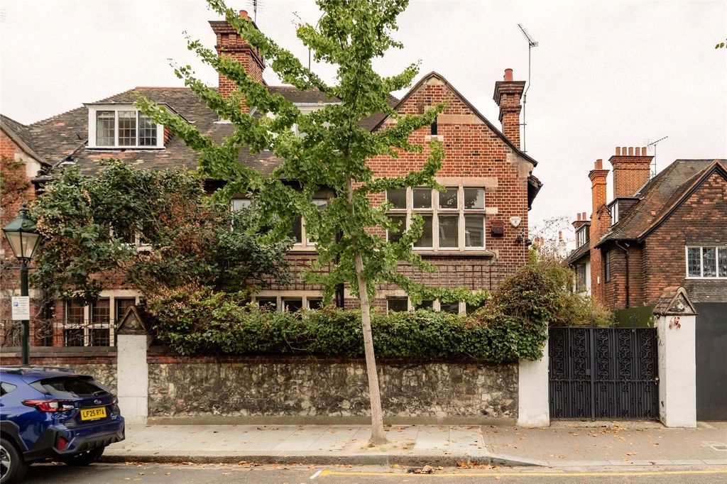 Property photo 1 of 12 Exterior