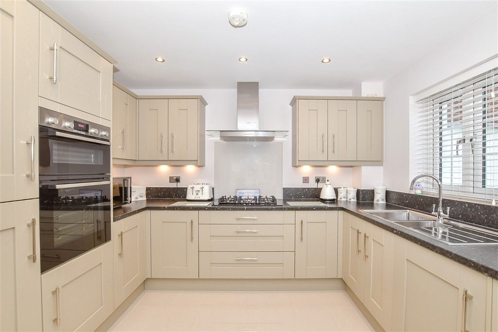 Property photo 2 of 15 Kitchen