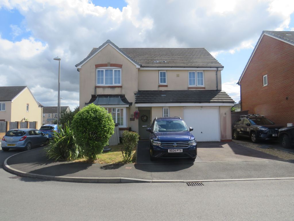 Property photo 2 of 49