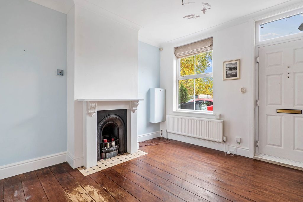 Property photo 2 of 13