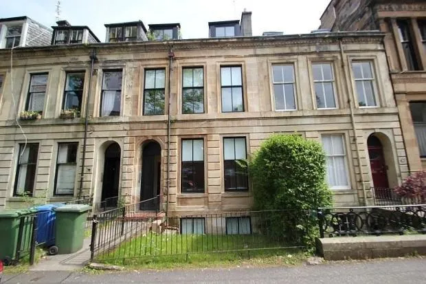 Apartment in Glasgow, Hillhead - View 3