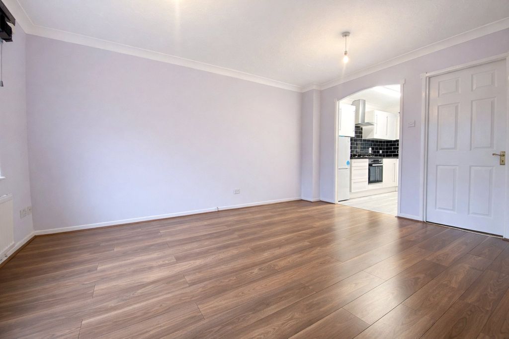 Property photo 2 of 12 Picture No. 19