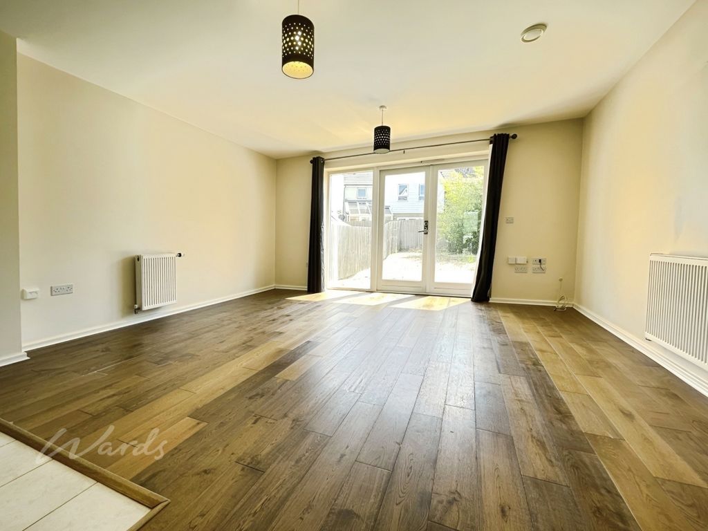 Property photo 3 of 7 The Causeway Lounge
