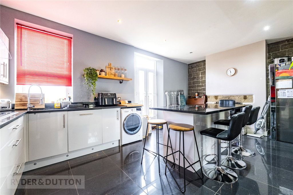 Property photo 3 of 25 Kitchen Diner