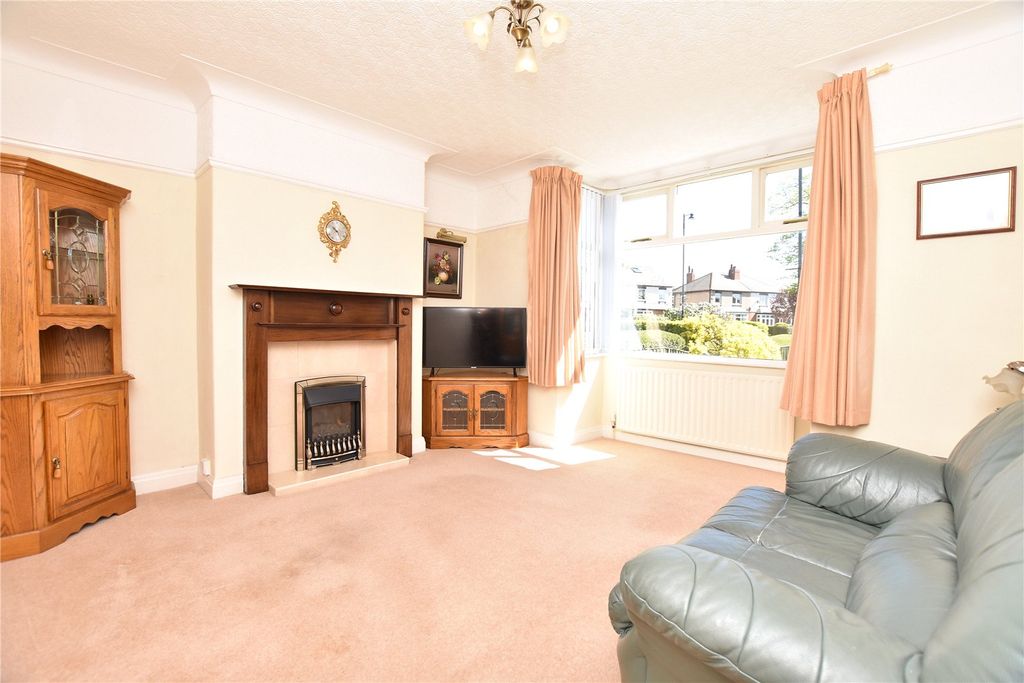 Property photo 2 of 23 Picture No. 17