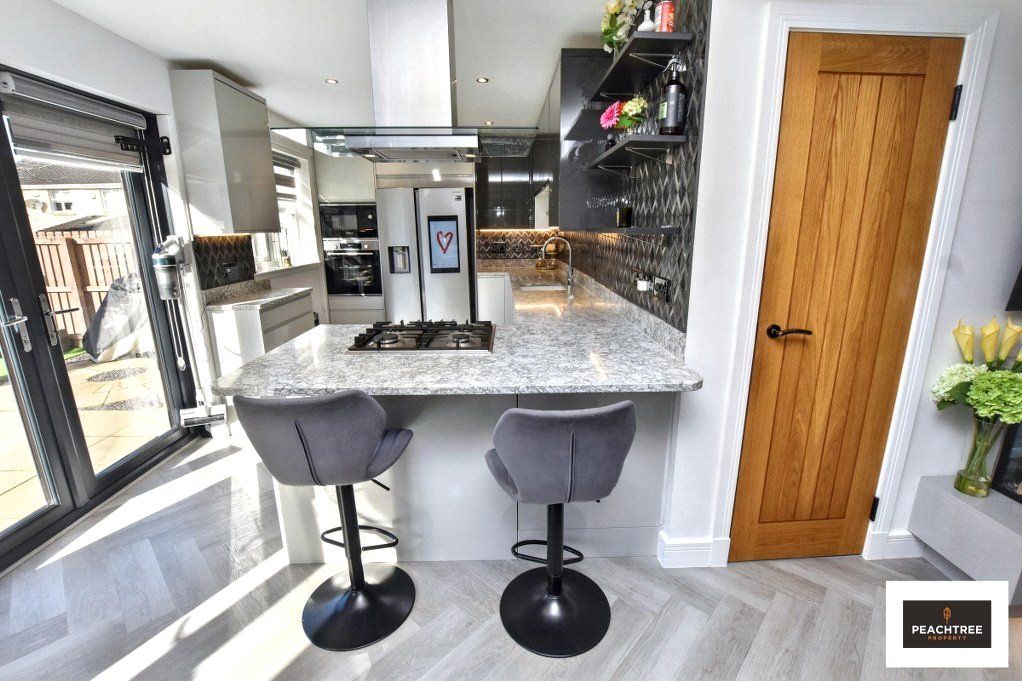 Property photo 2 of 32 Picture No. 04