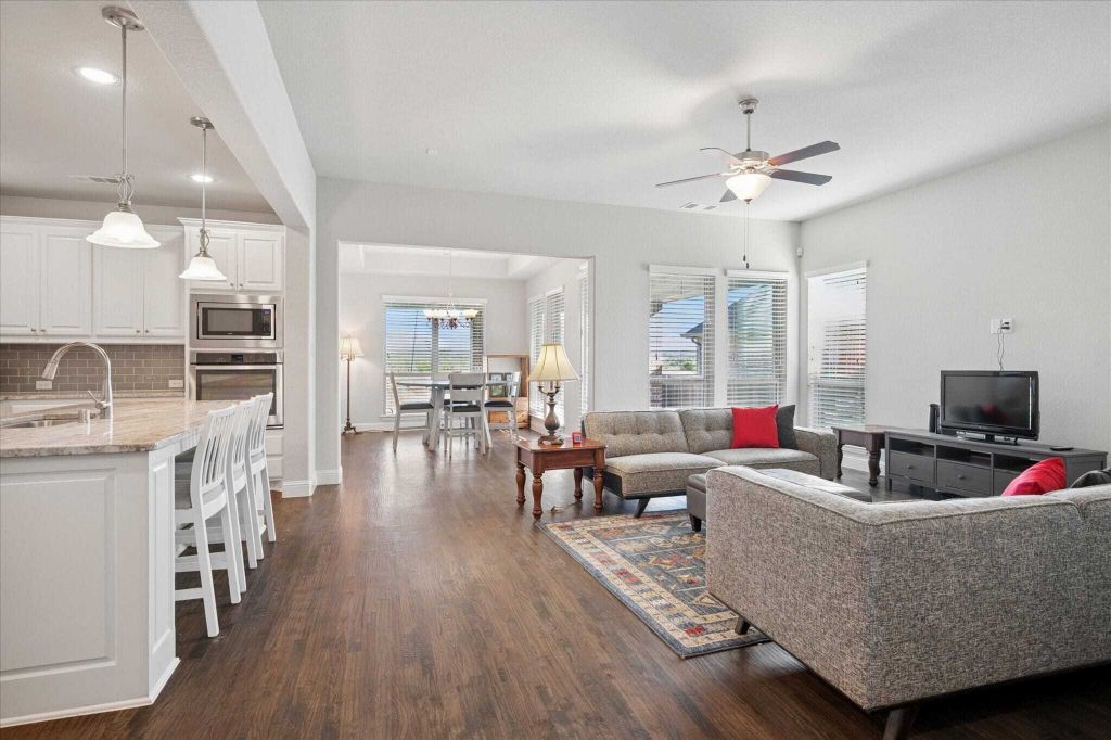 Property photo 3 of 27 <Alttext/>