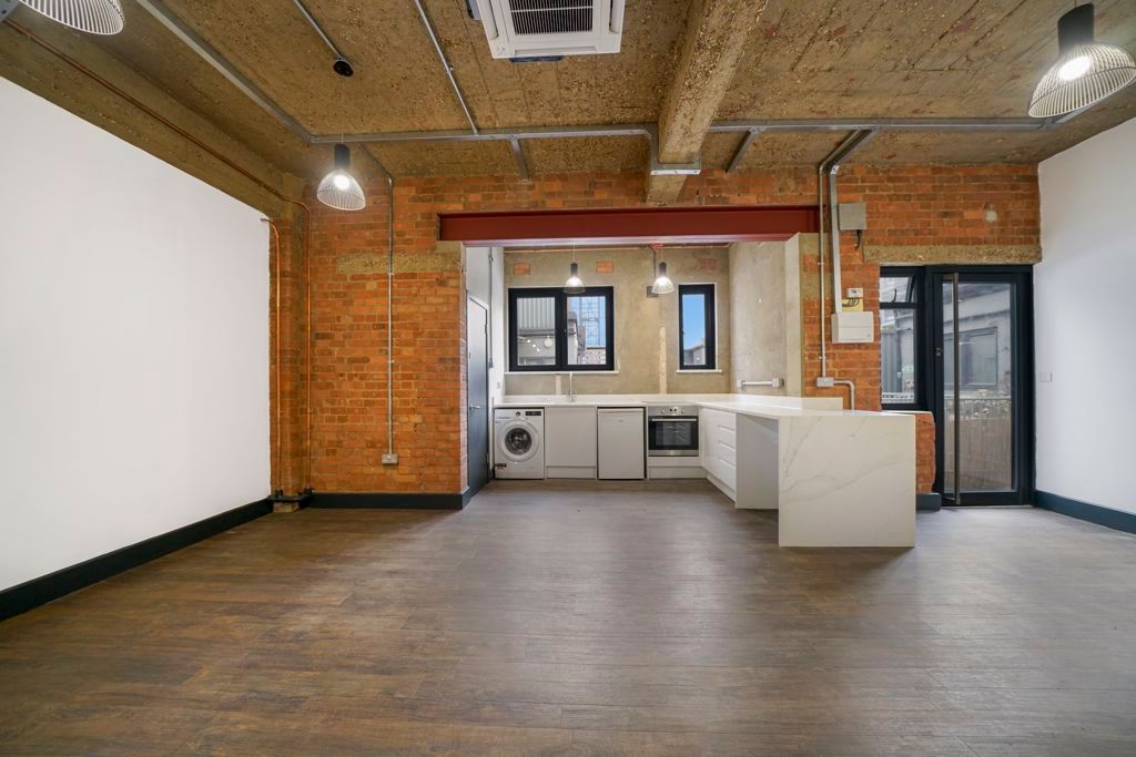 Property photo 1 of 14 Photo 2