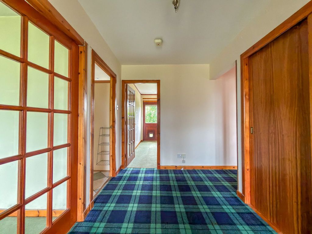 Property photo 3 of 30