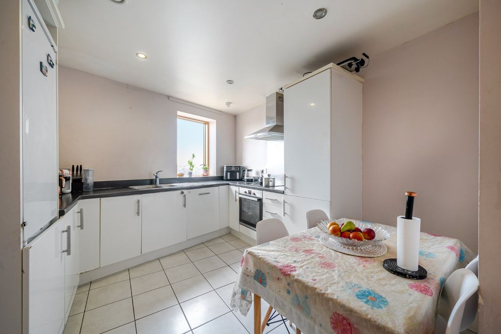 Property photo 3 of 15 Picture No. 20