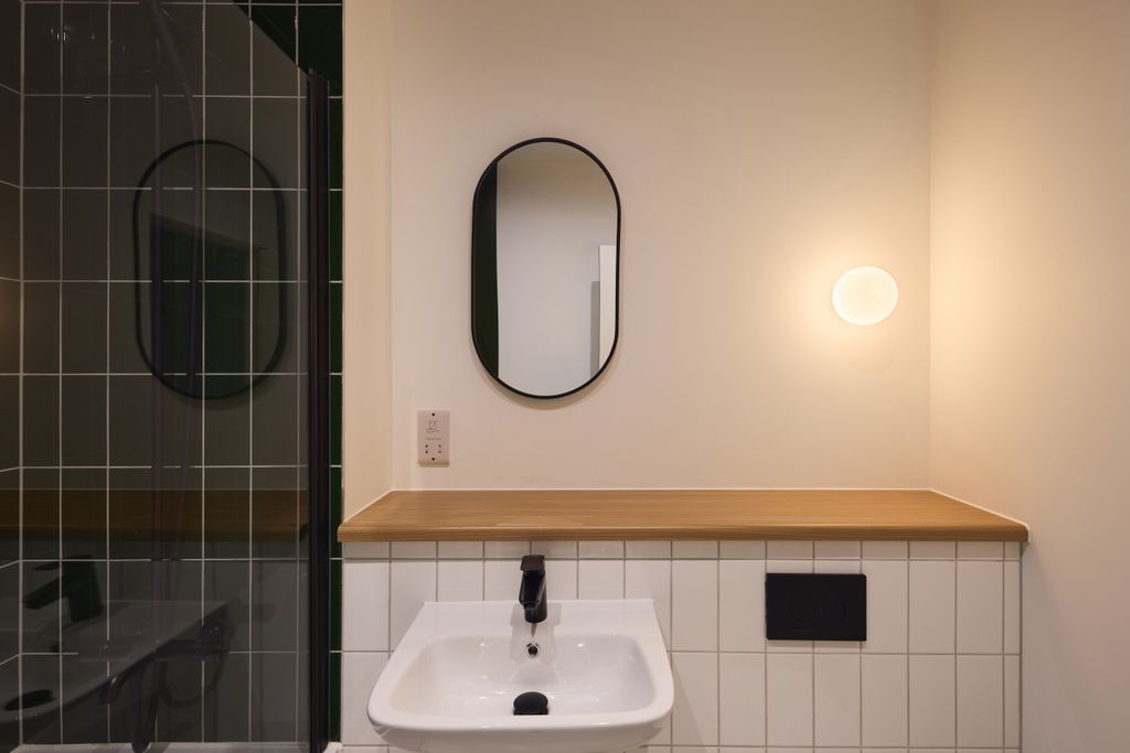 Property photo 3 of 13 Bathroom