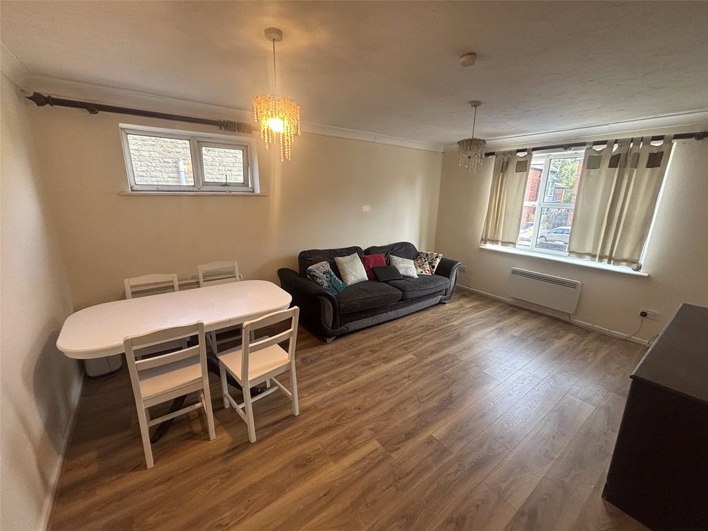 Property photo 2 of 8 Picture No. 02