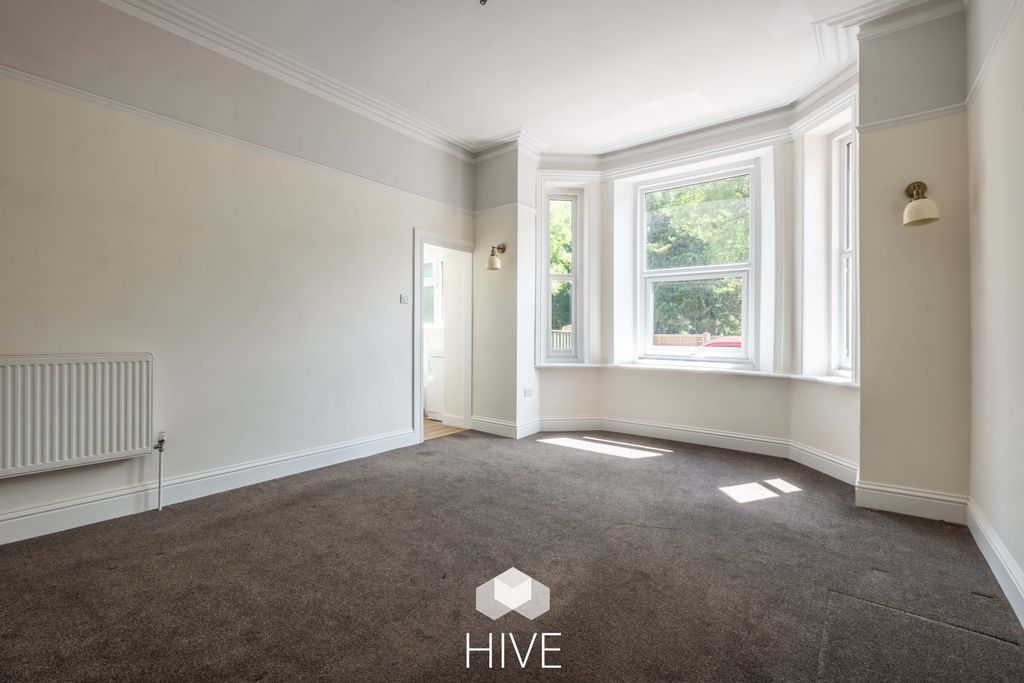 Property photo 3 of 23