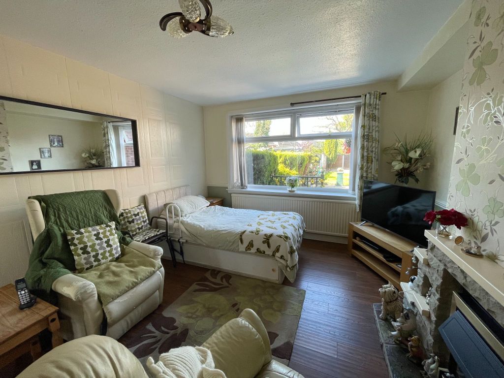 Property photo 3 of 19 Photograph 13