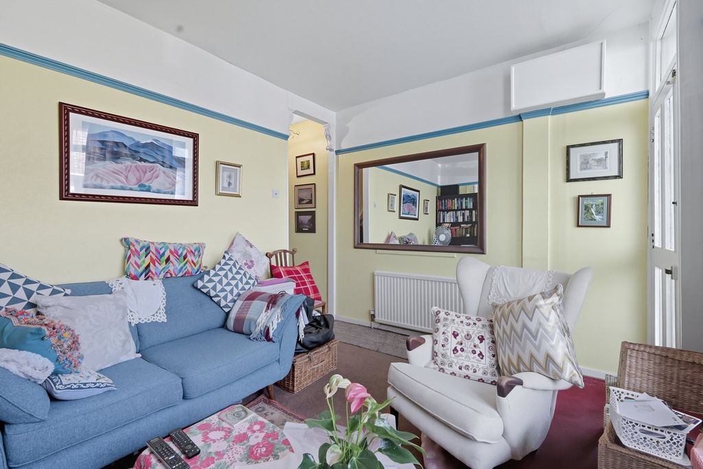 Property photo 3 of 19