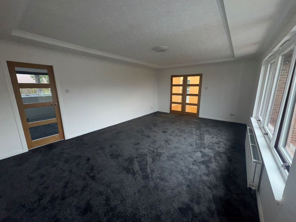 Property photo 3 of 26